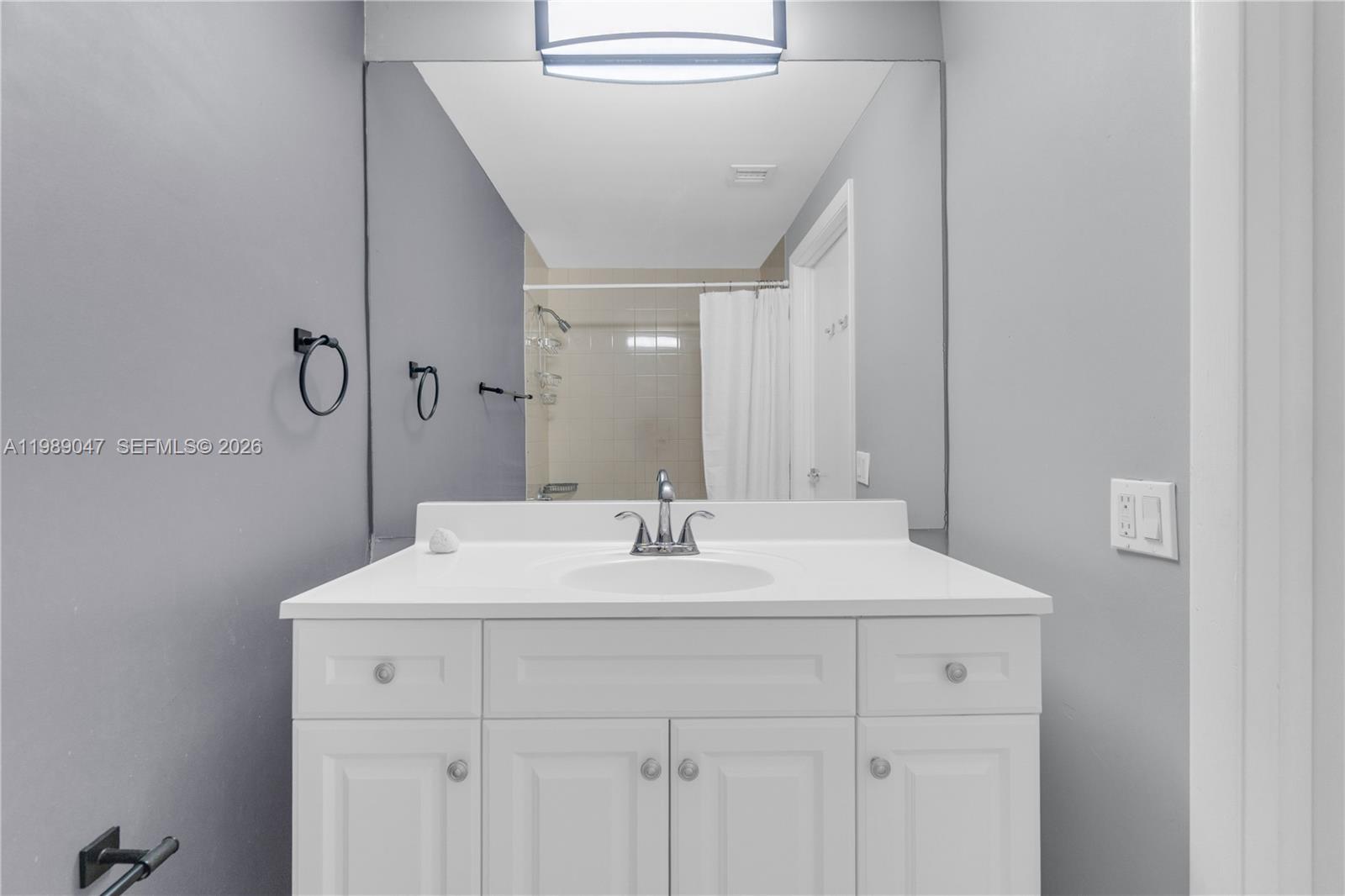 185 SE 14th Ter #1611, Miami FL 33131