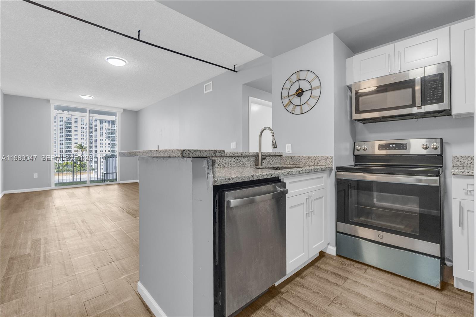 185 SE 14th Ter #1611, Miami FL 33131