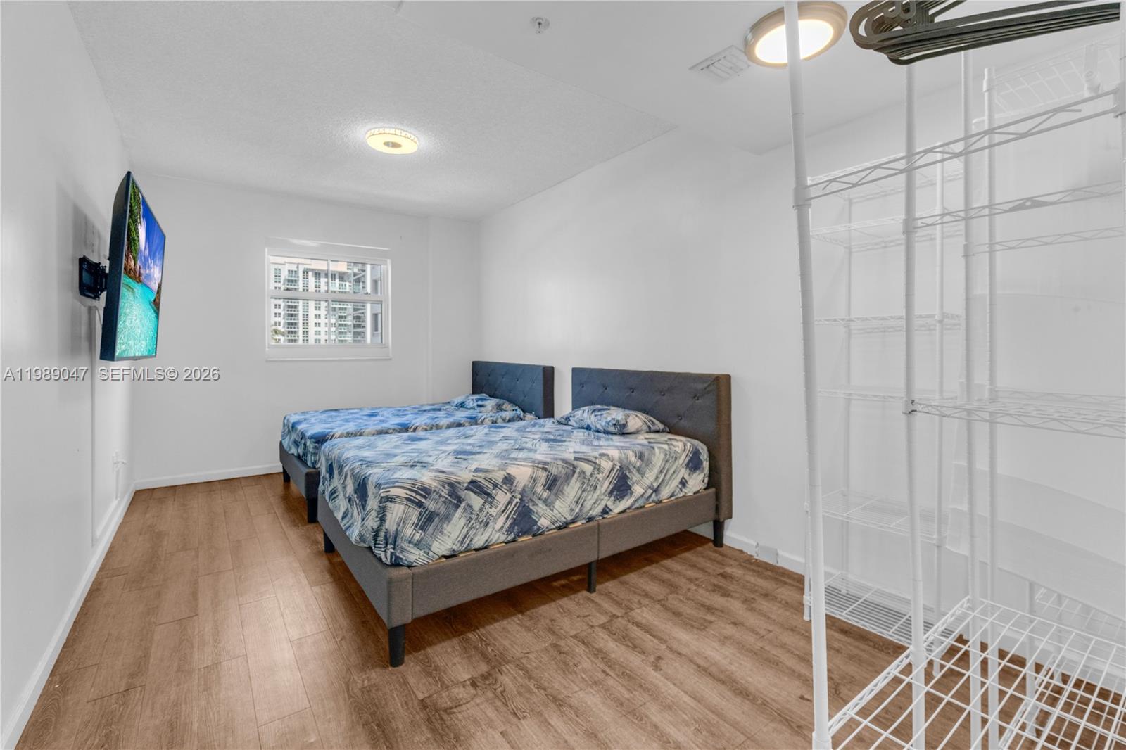 185 SE 14th Ter #1611, Miami FL 33131