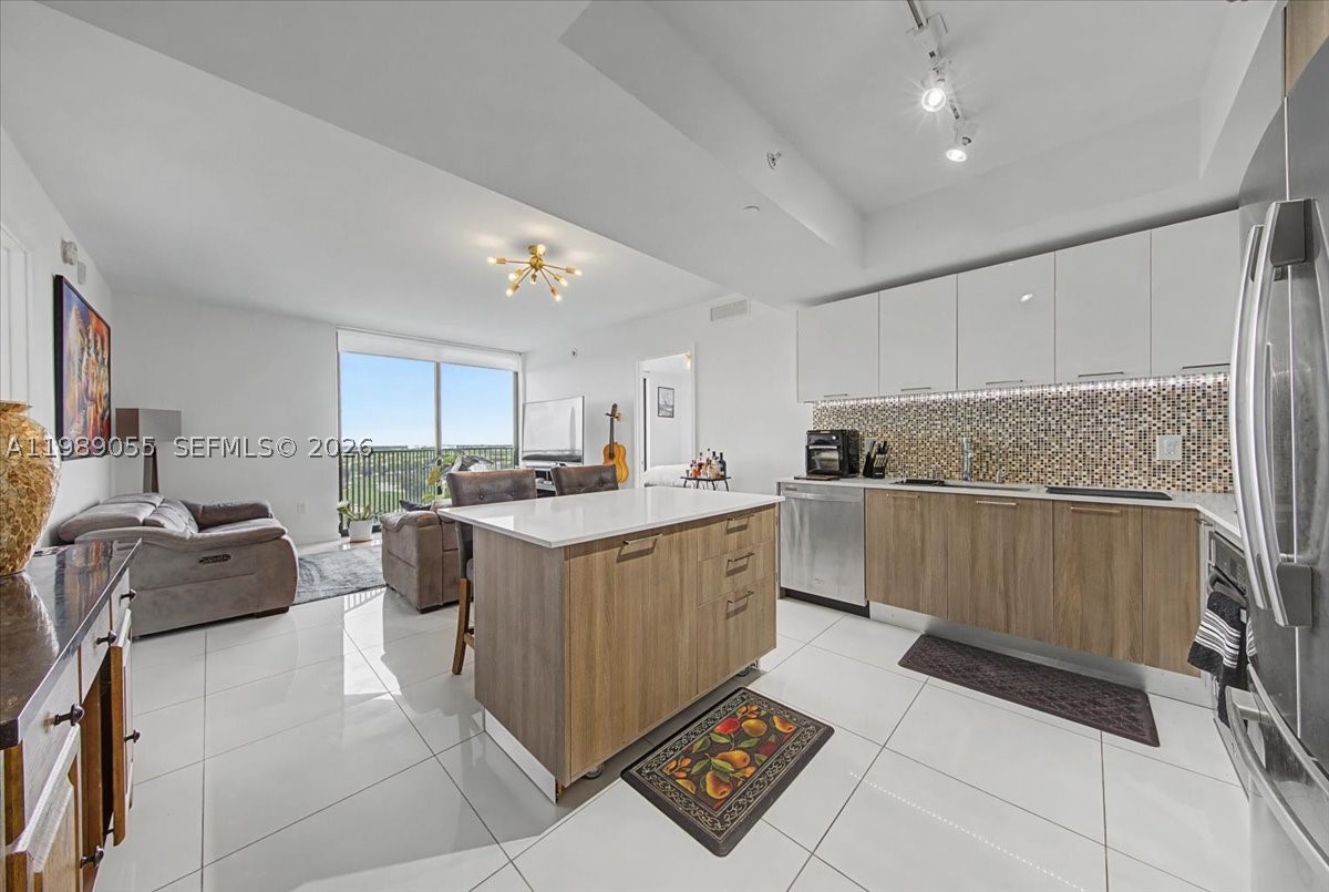 5252 NW 85th Ave #1410, Doral FL 33166
