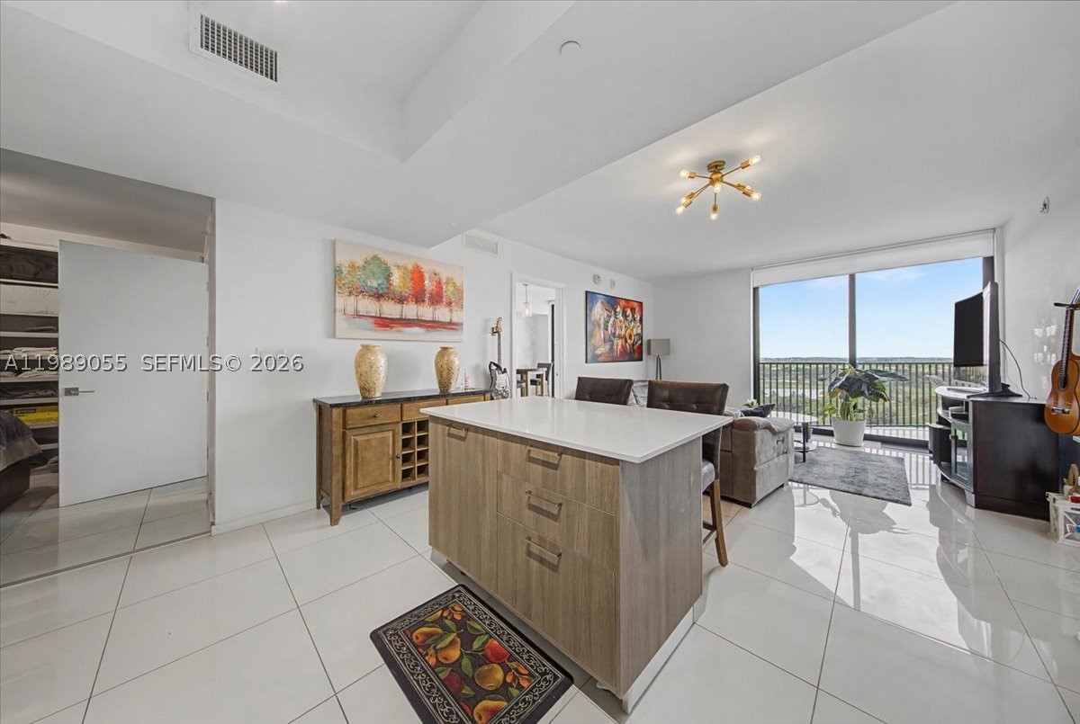 5252 NW 85th Ave #1410, Doral FL 33166