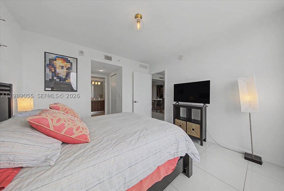 5252 NW 85th Ave #1410, Doral FL 33166