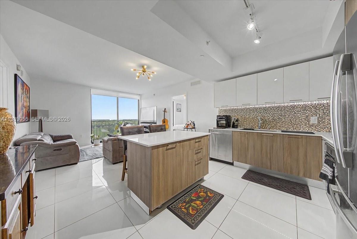 5252 NW 85th Ave #1410, Doral FL 33166