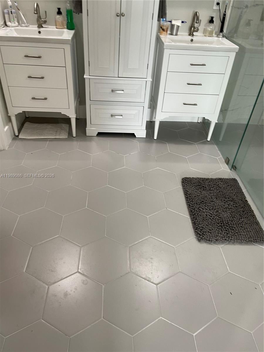 1236 NW 208th St, Miami Gardens FL 33169