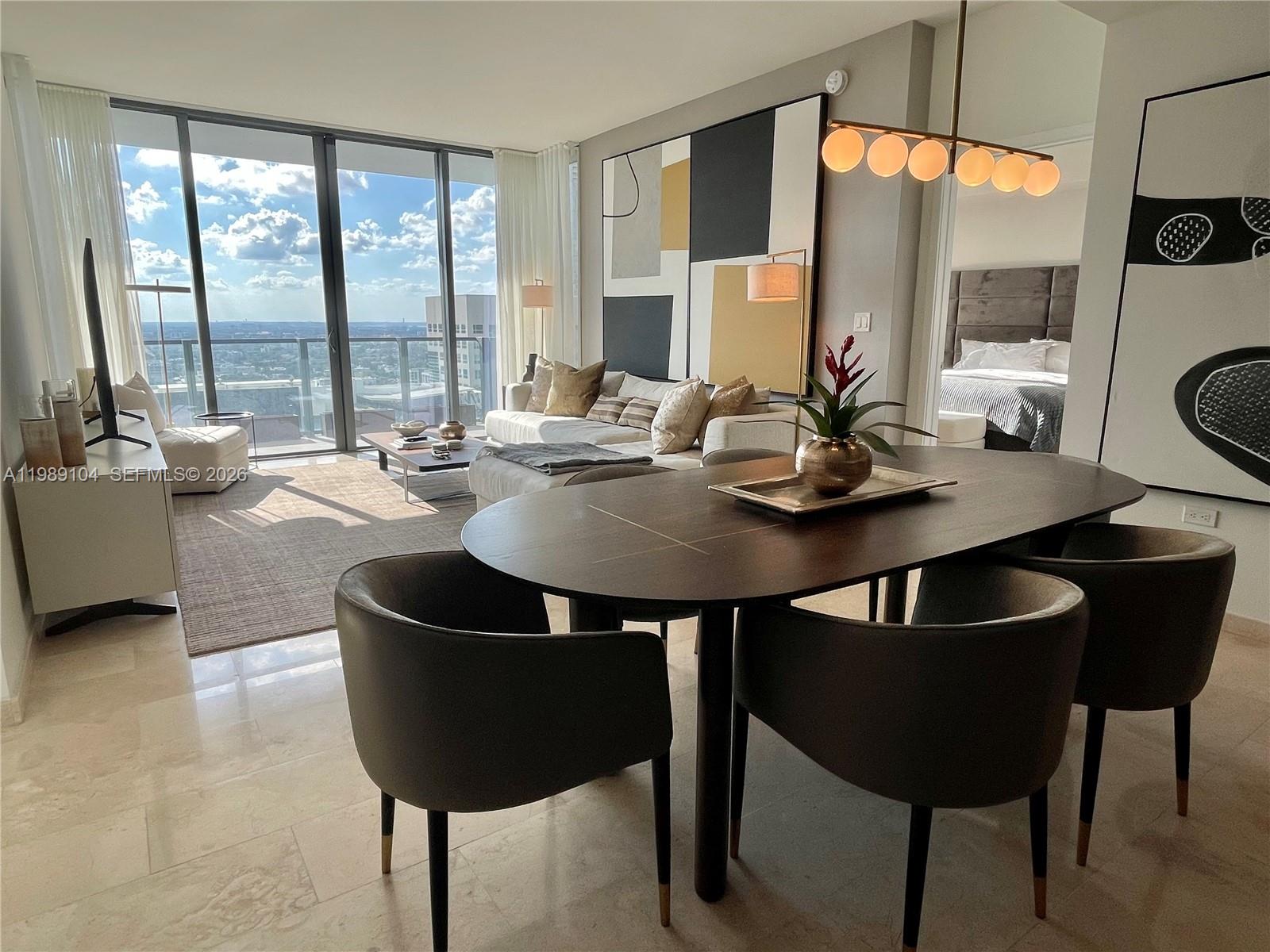 88 SW 7th St #2404, Miami FL 33130