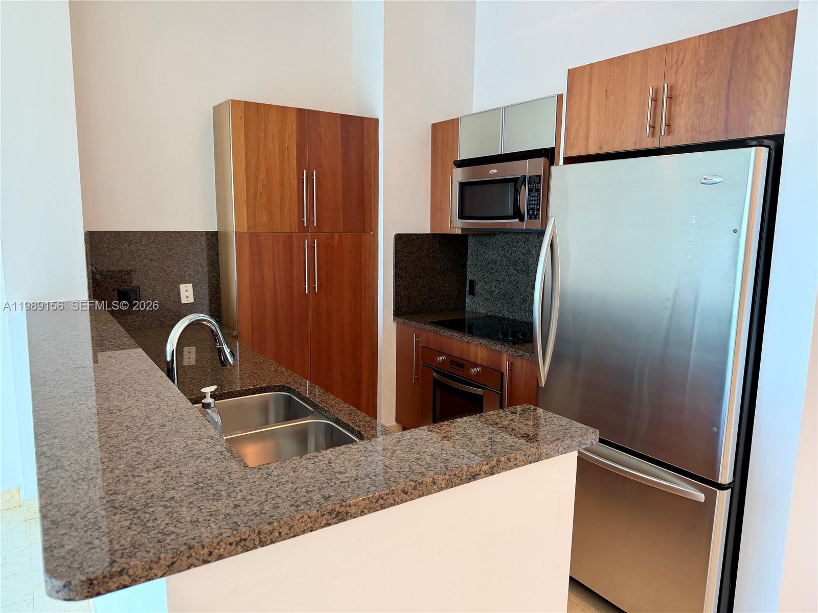 300 S Biscayne Blvd #PH-3805, Miami FL 33131