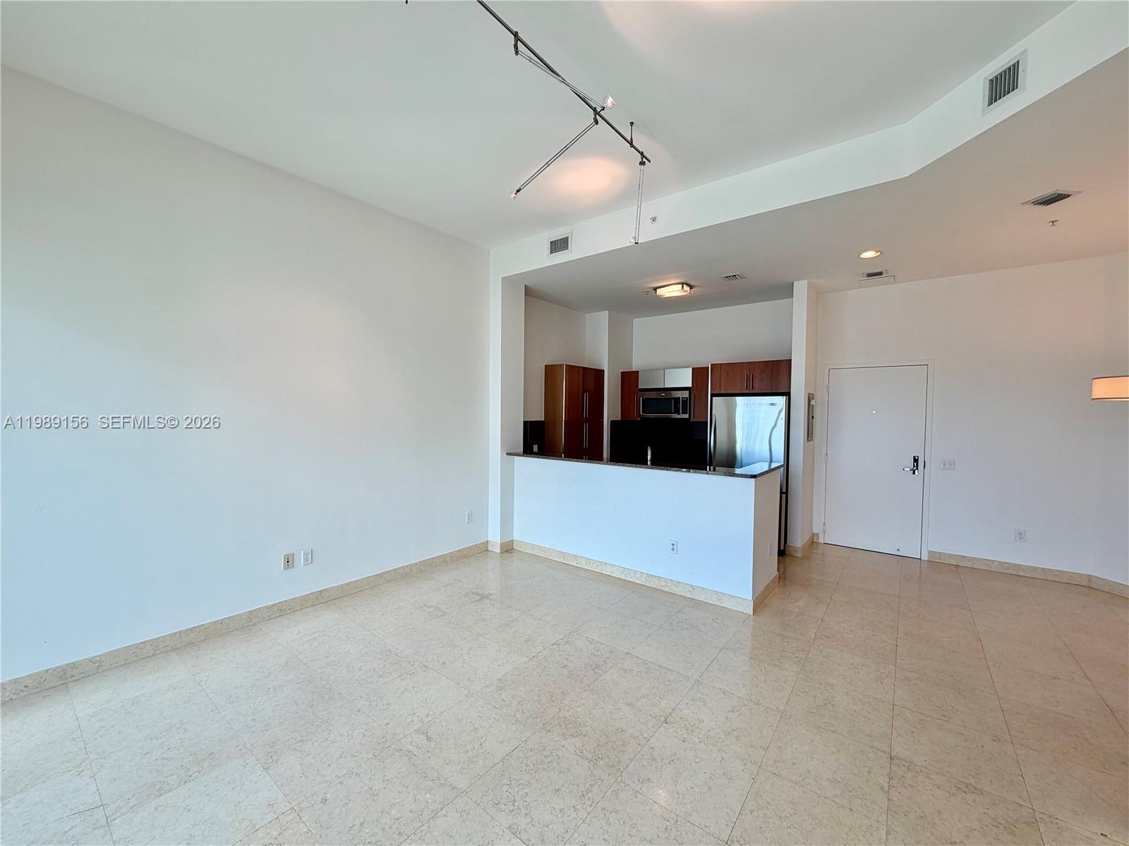 300 S Biscayne Blvd #PH-3805, Miami FL 33131