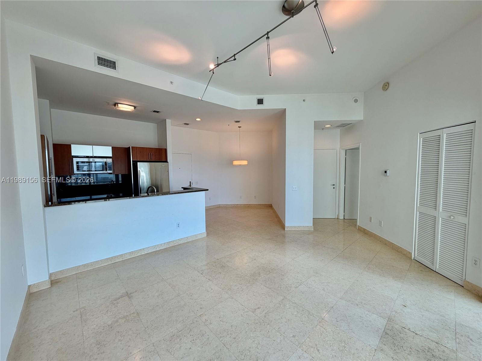 300 S Biscayne Blvd #PH-3805, Miami FL 33131