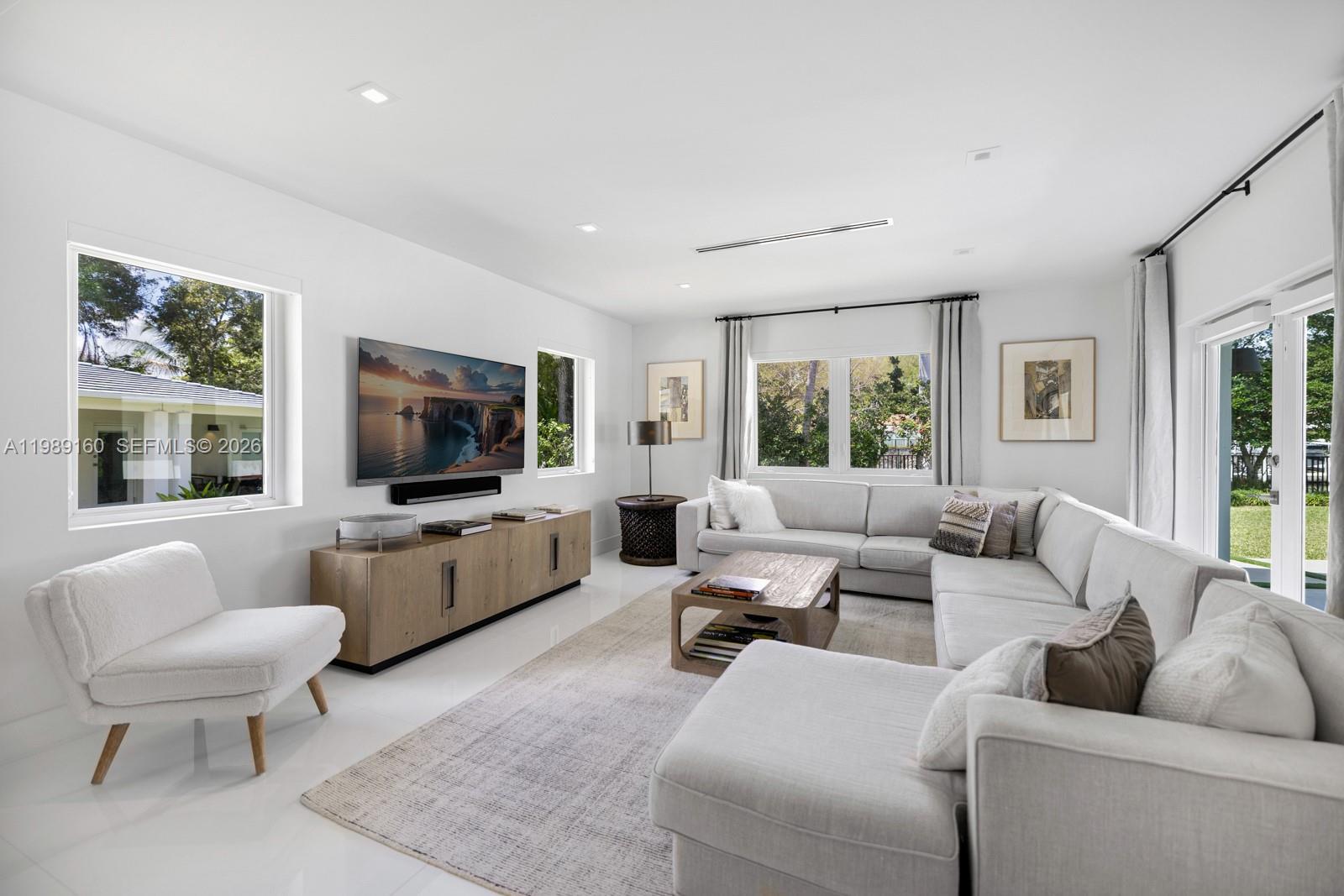 6120 Riviera Dr, Coral Gables FL 33146