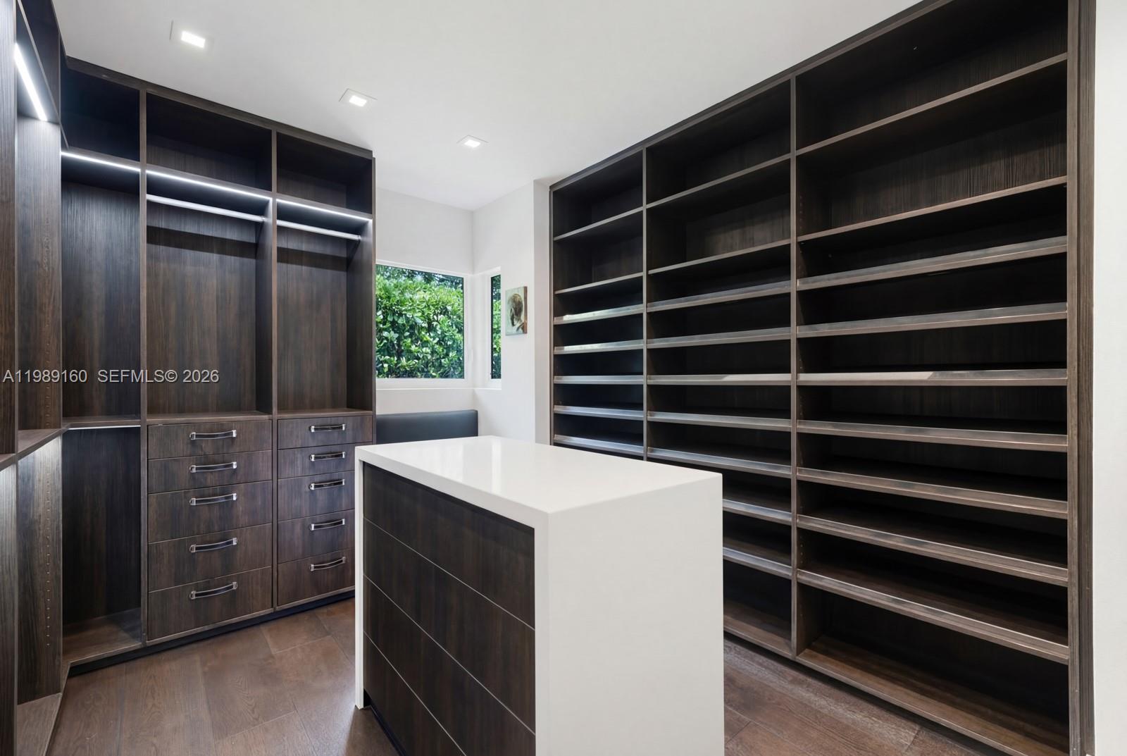 6120 Riviera Dr, Coral Gables FL 33146