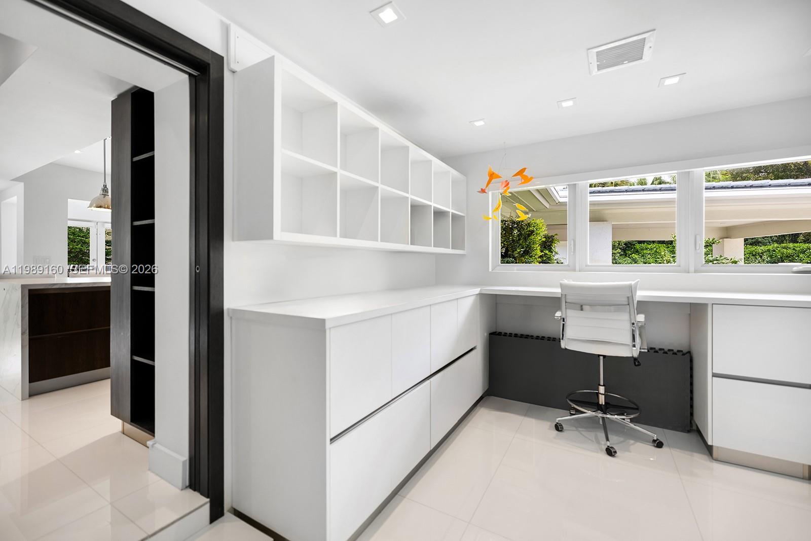 6120 Riviera Dr, Coral Gables FL 33146