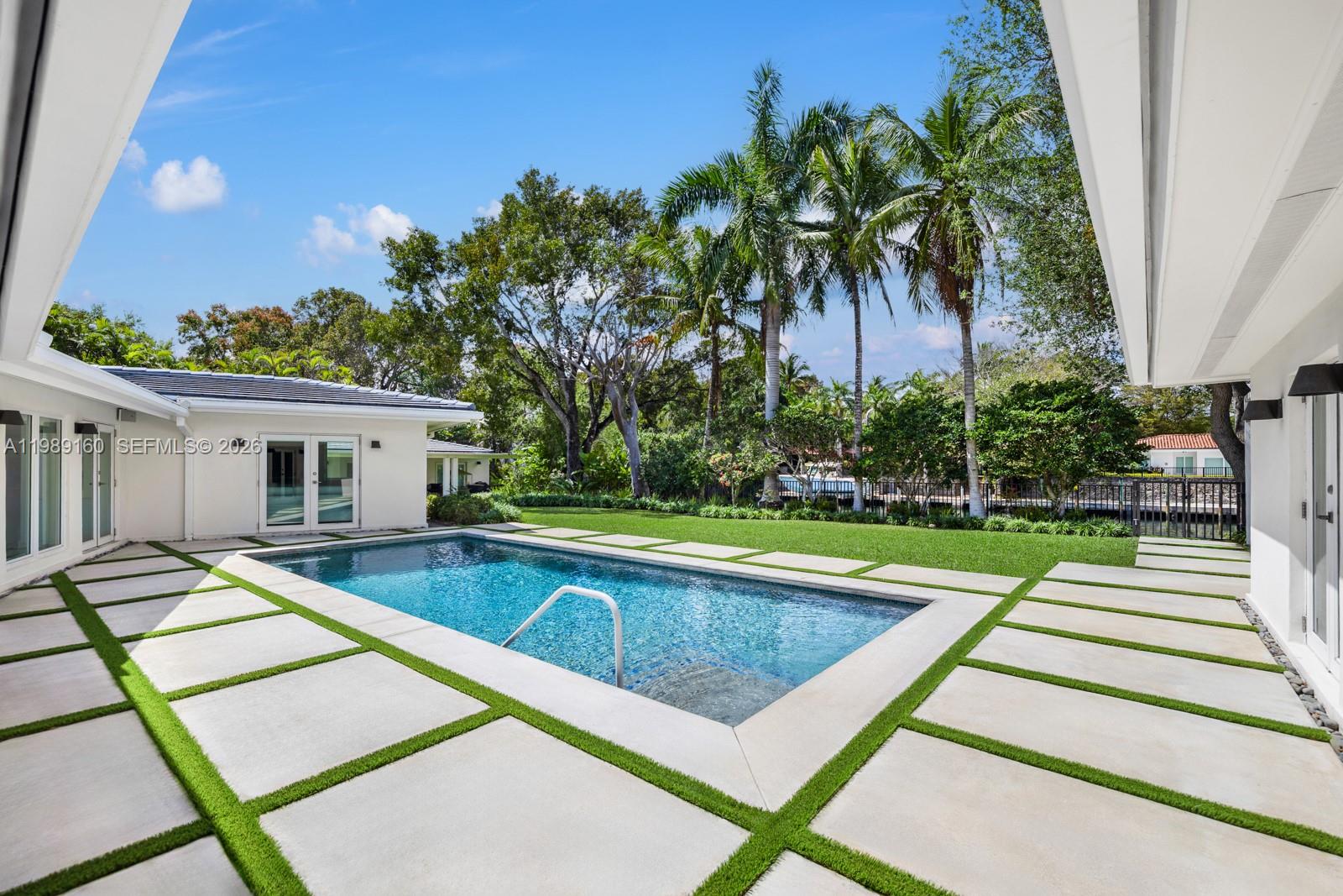 6120 Riviera Dr, Coral Gables FL 33146
