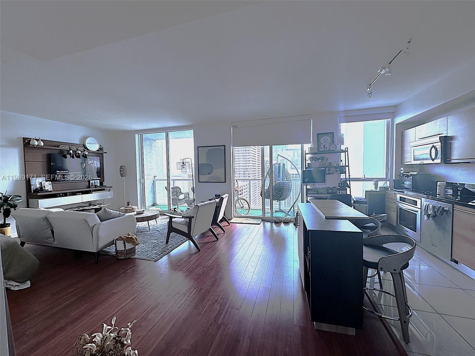 244 Biscayne Blvd #3707, Miami FL 33132