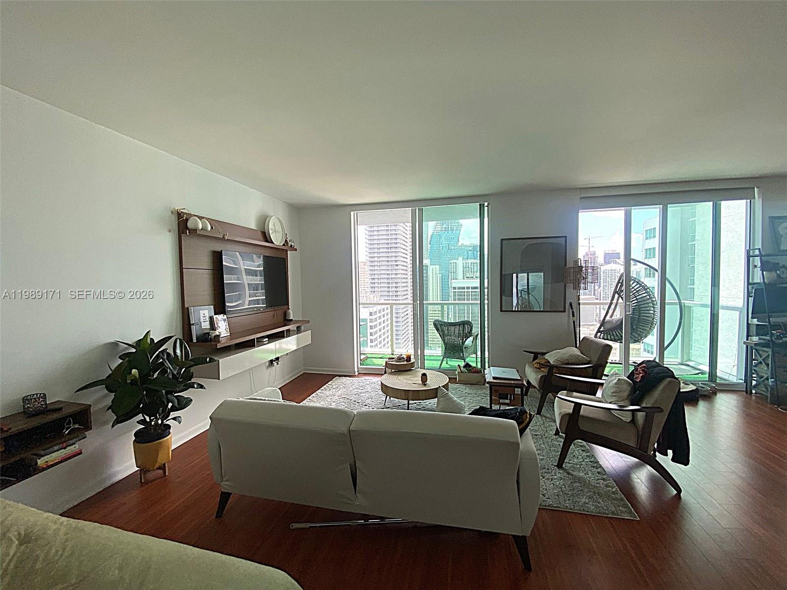 244 Biscayne Blvd #3707, Miami FL 33132