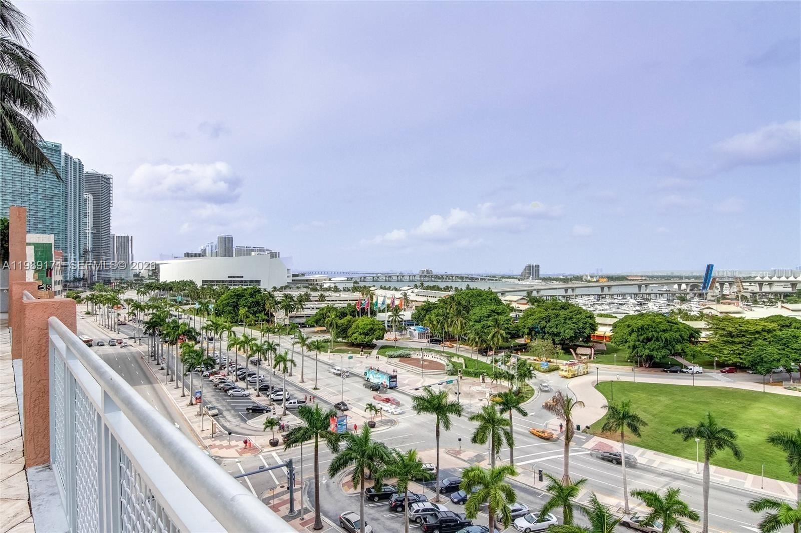 244 Biscayne Blvd #3707, Miami FL 33132
