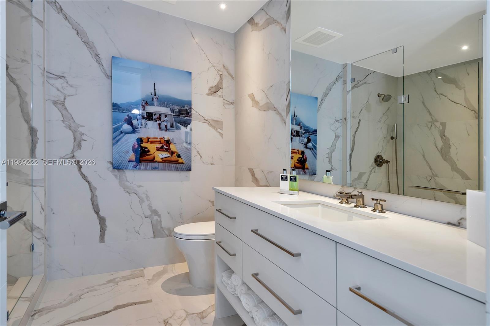 100 S Pointe Dr #708, Miami Beach FL 33139