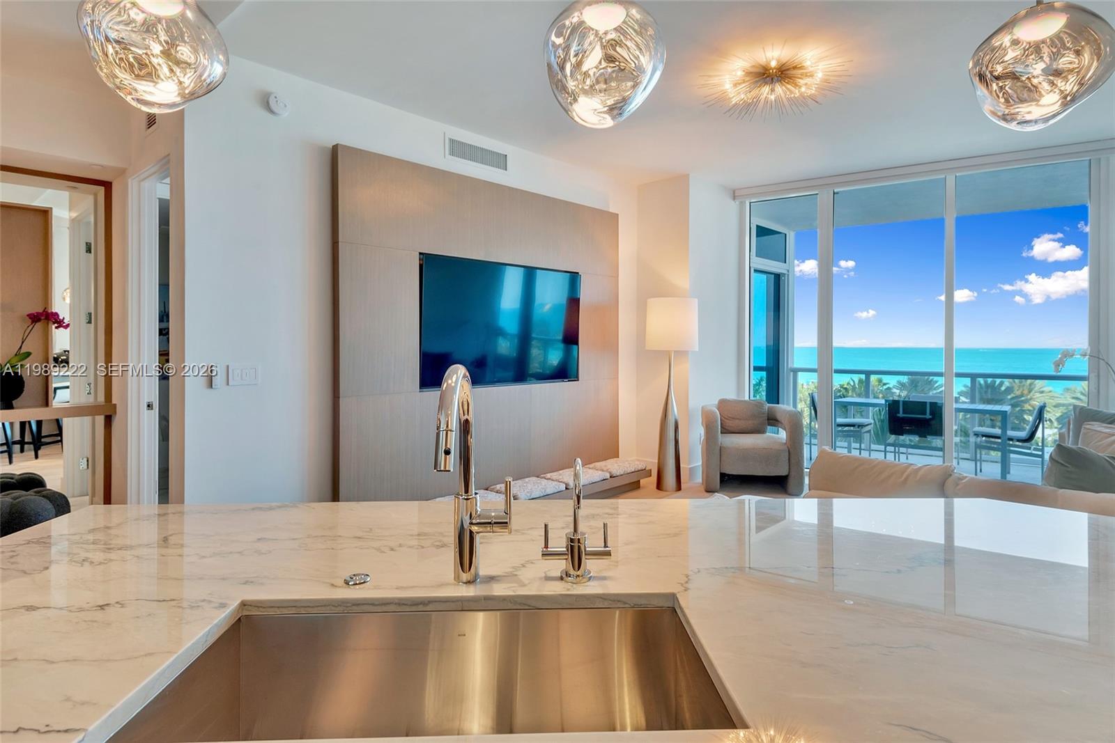 100 S Pointe Dr #708, Miami Beach FL 33139