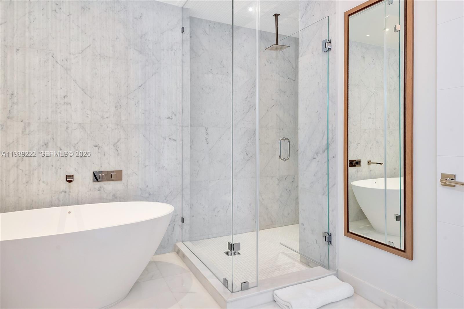 100 S Pointe Dr #708, Miami Beach FL 33139