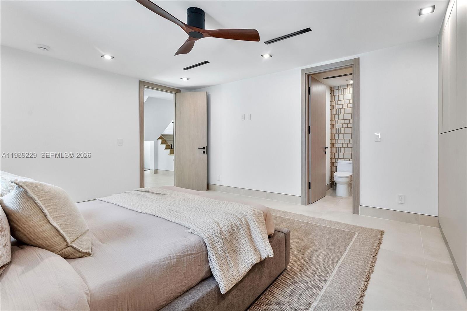 5820 SW 33rd Ln, Hollywood FL 33312
