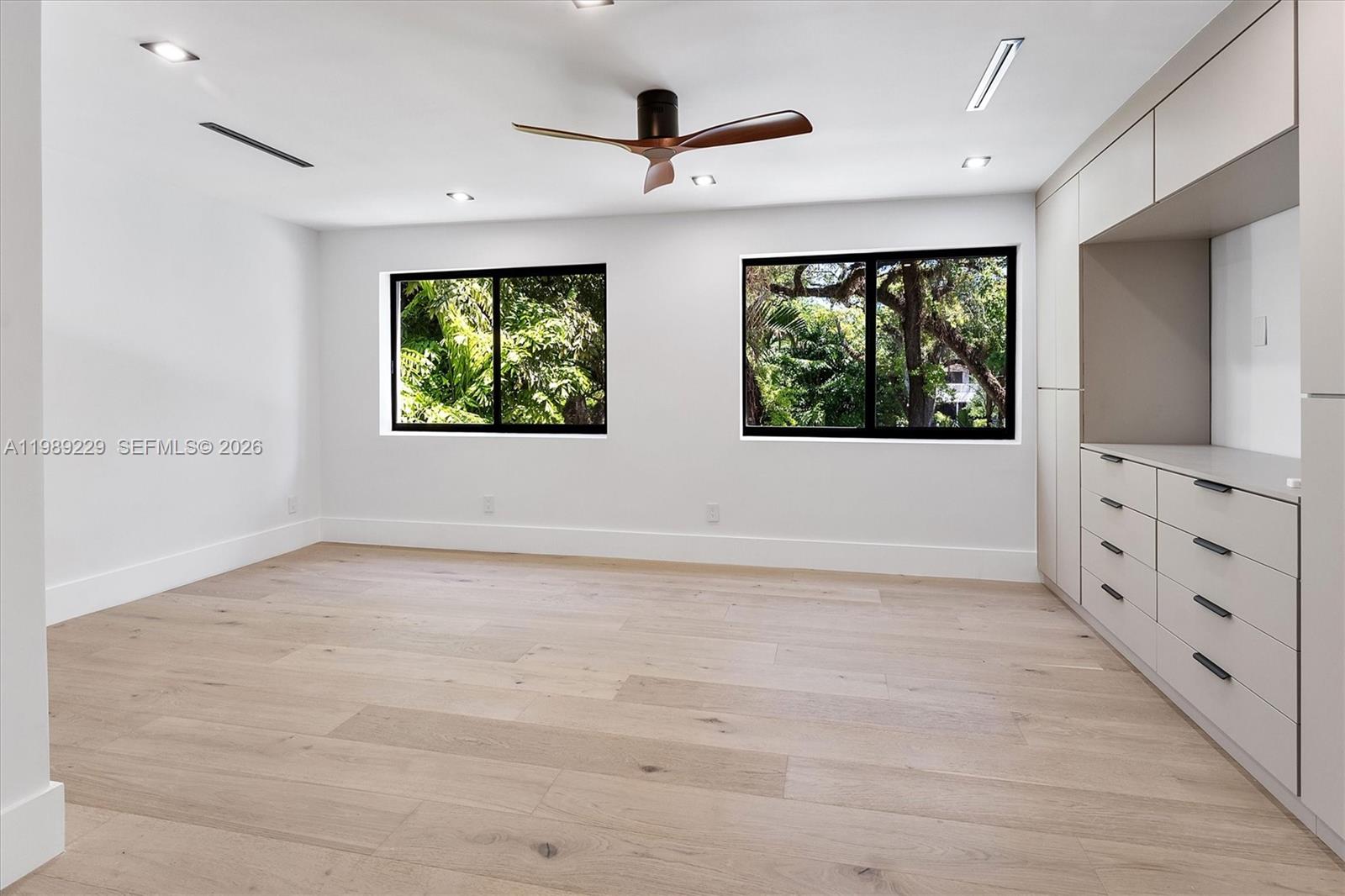 5820 SW 33rd Ln, Hollywood FL 33312