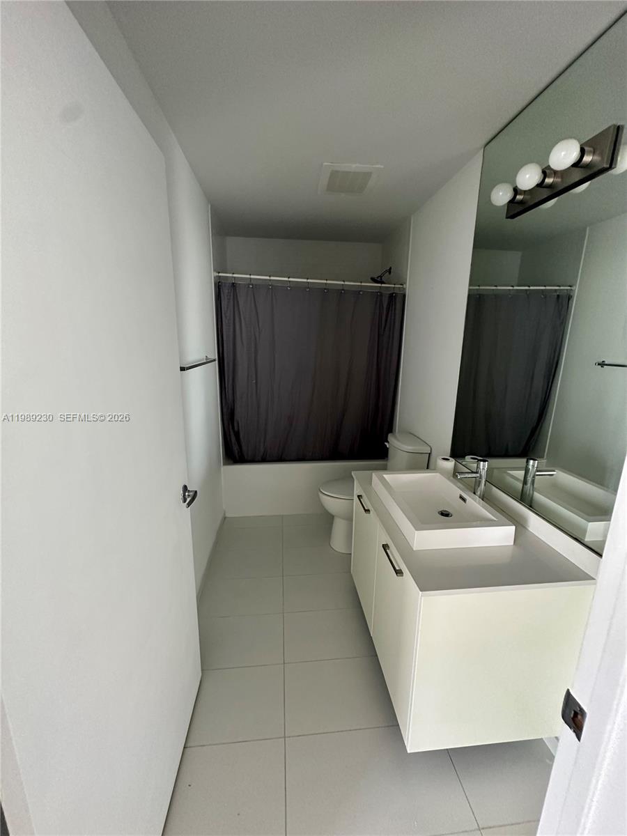 151 SE 1st St #1608, Miami FL 33131