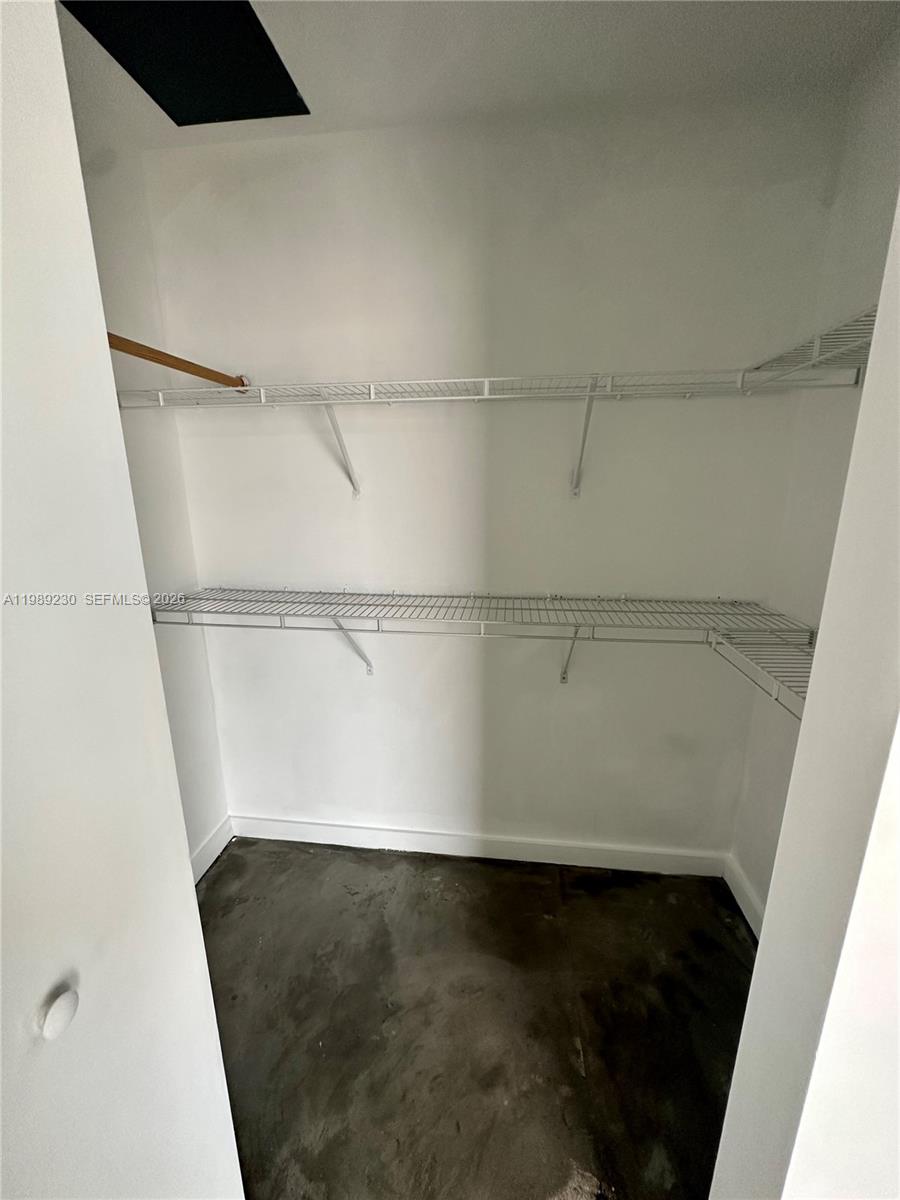 151 SE 1st St #1608, Miami FL 33131