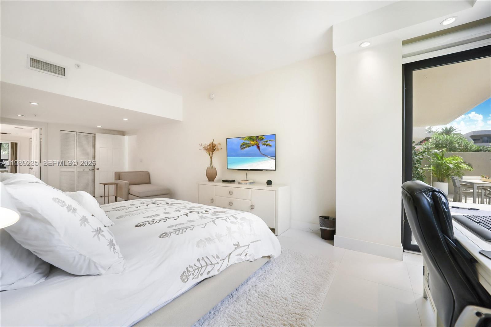 251 Crandon Blvd #136, Key Biscayne FL 33149