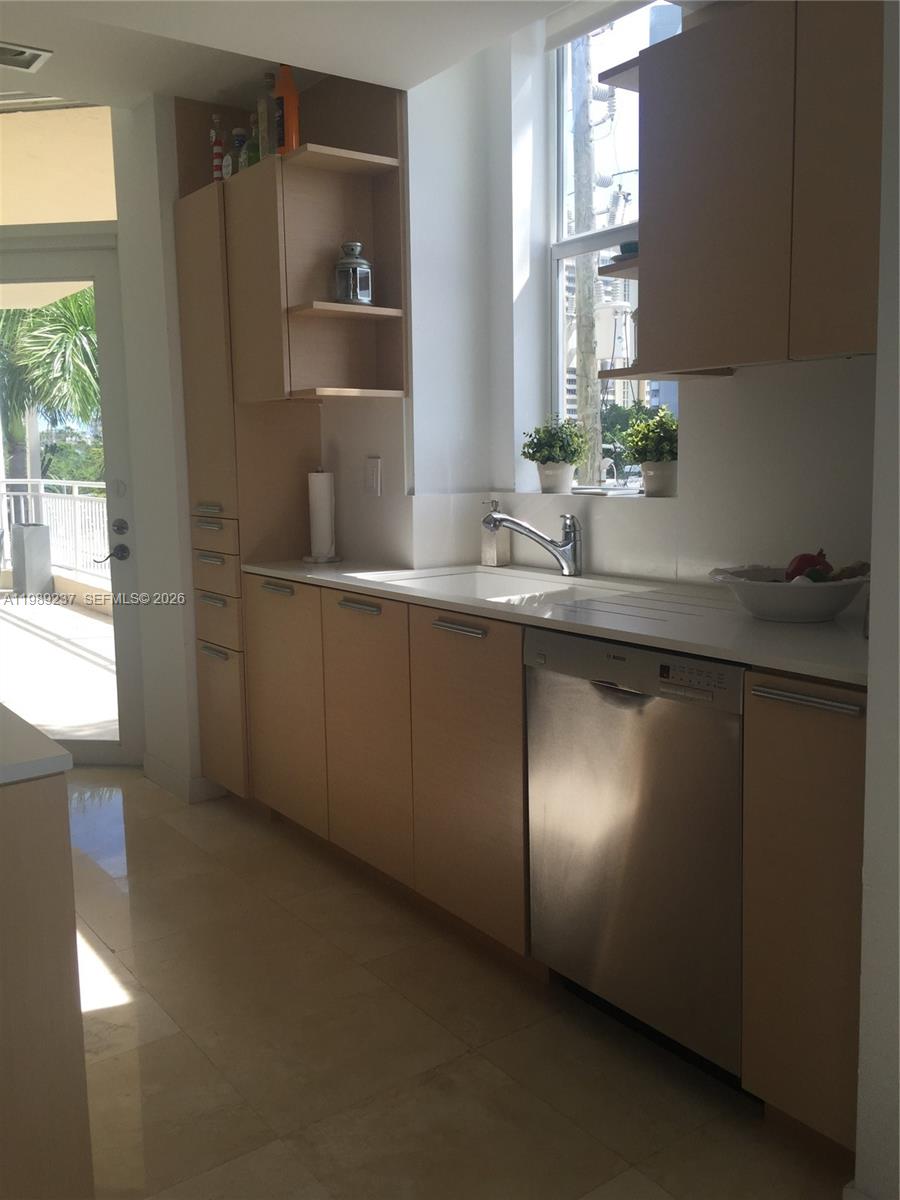 1 Century Ln #301, Miami Beach FL 33139