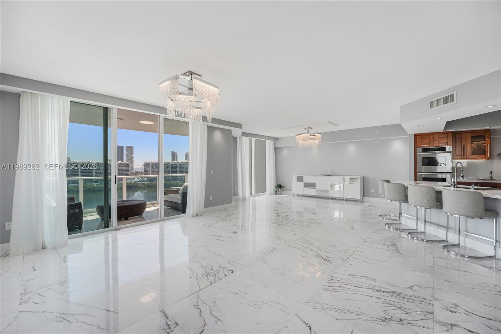 3301 NE 183rd St #1601, Aventura FL 33160