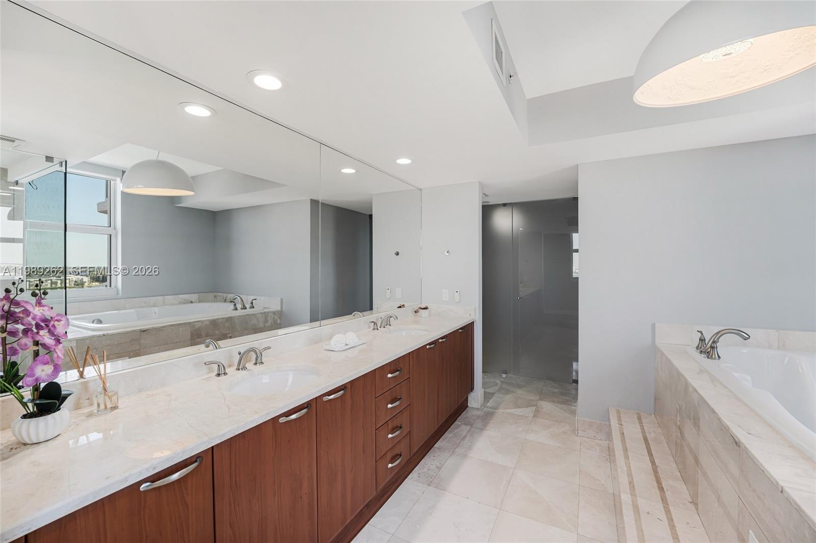 3301 NE 183rd St #1601, Aventura FL 33160
