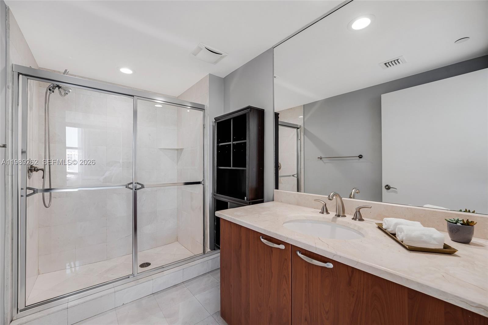 3301 NE 183rd St #1601, Aventura FL 33160