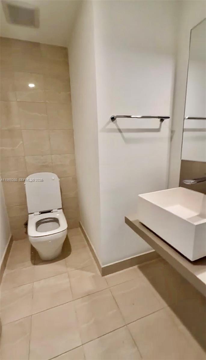 1000 brickell plz #2008, Miami FL 33131