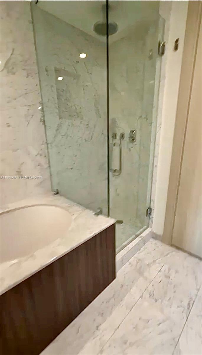 1000 brickell plz #2008, Miami FL 33131