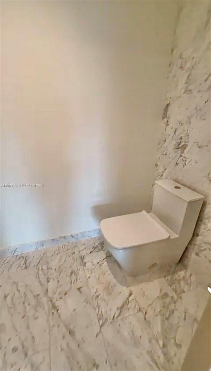 1000 brickell plz #2008, Miami FL 33131