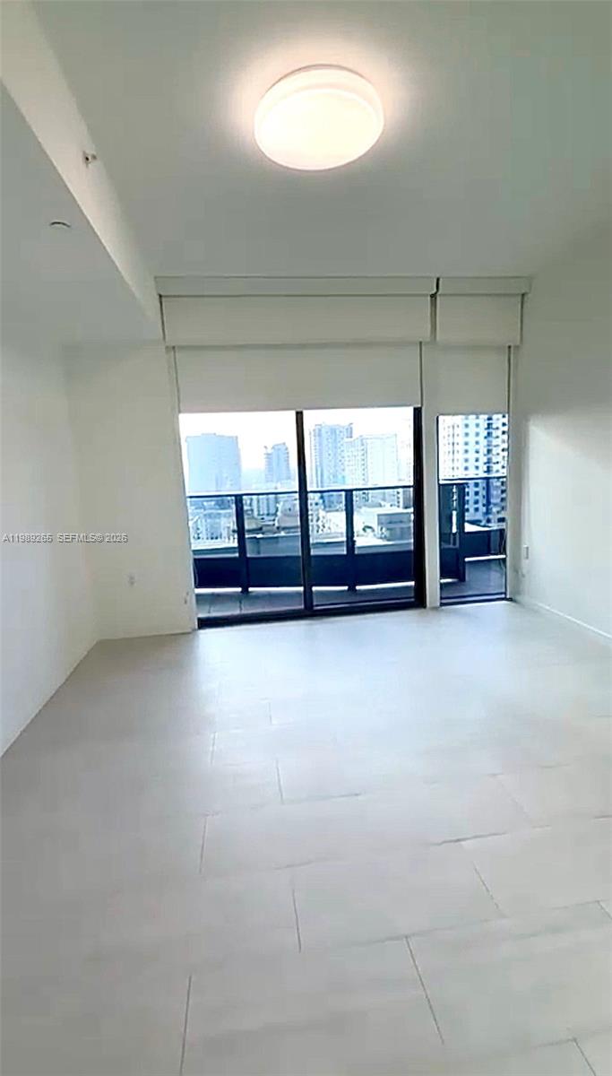 1000 brickell plz #2008, Miami FL 33131