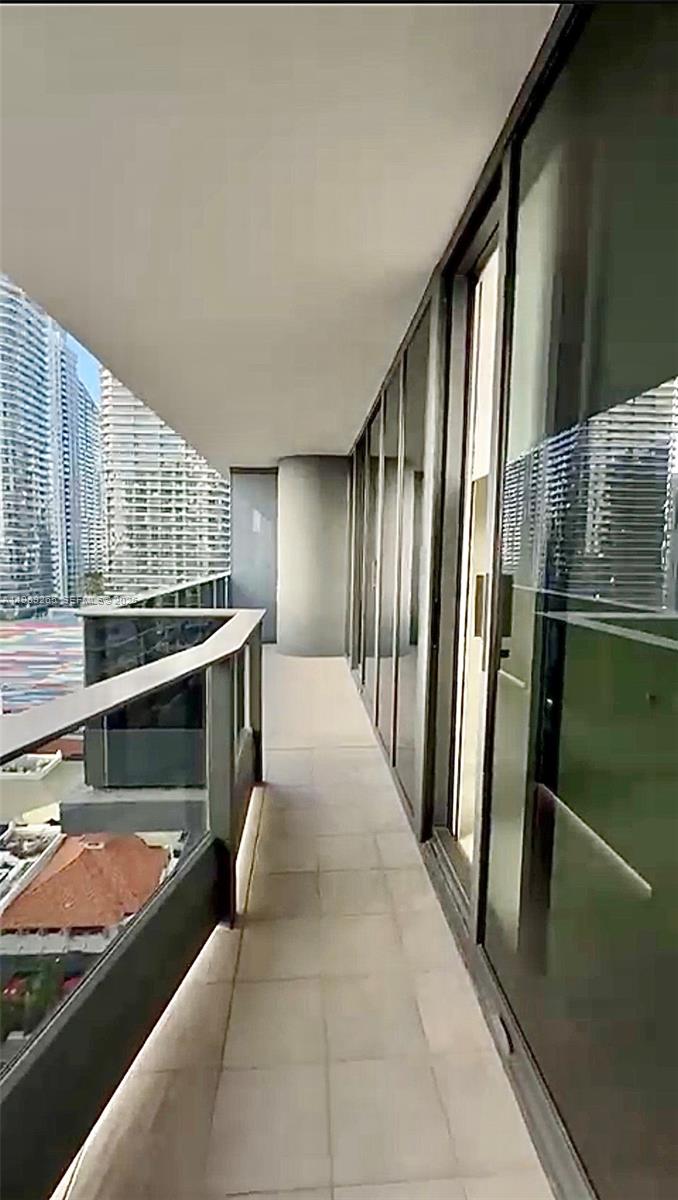 1000 brickell plz #2008, Miami FL 33131