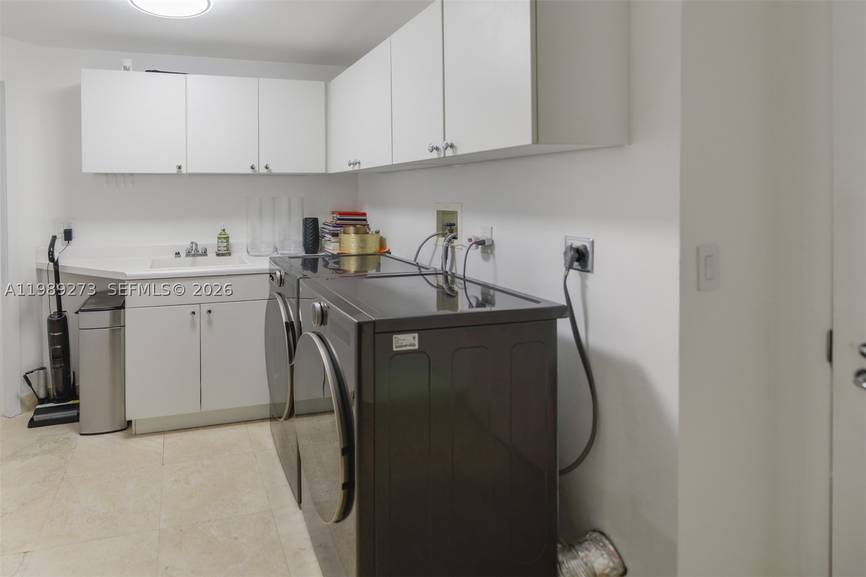 21050 Point Pl #702, Aventura FL 33180