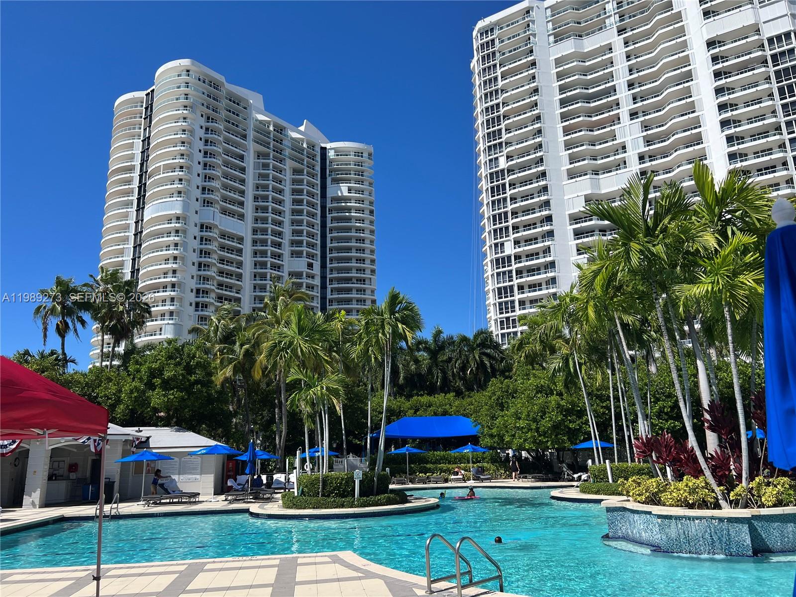 21050 Point Pl #702, Aventura FL 33180