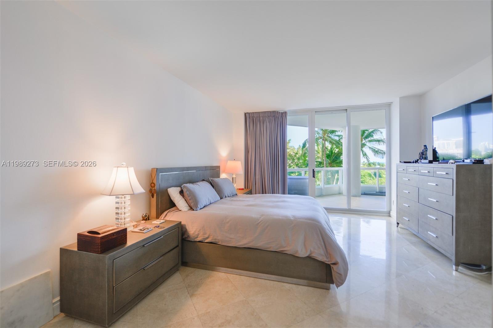 21050 Point Pl #702, Aventura FL 33180