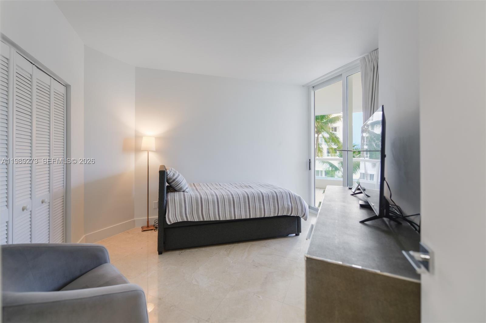 21050 Point Pl #702, Aventura FL 33180