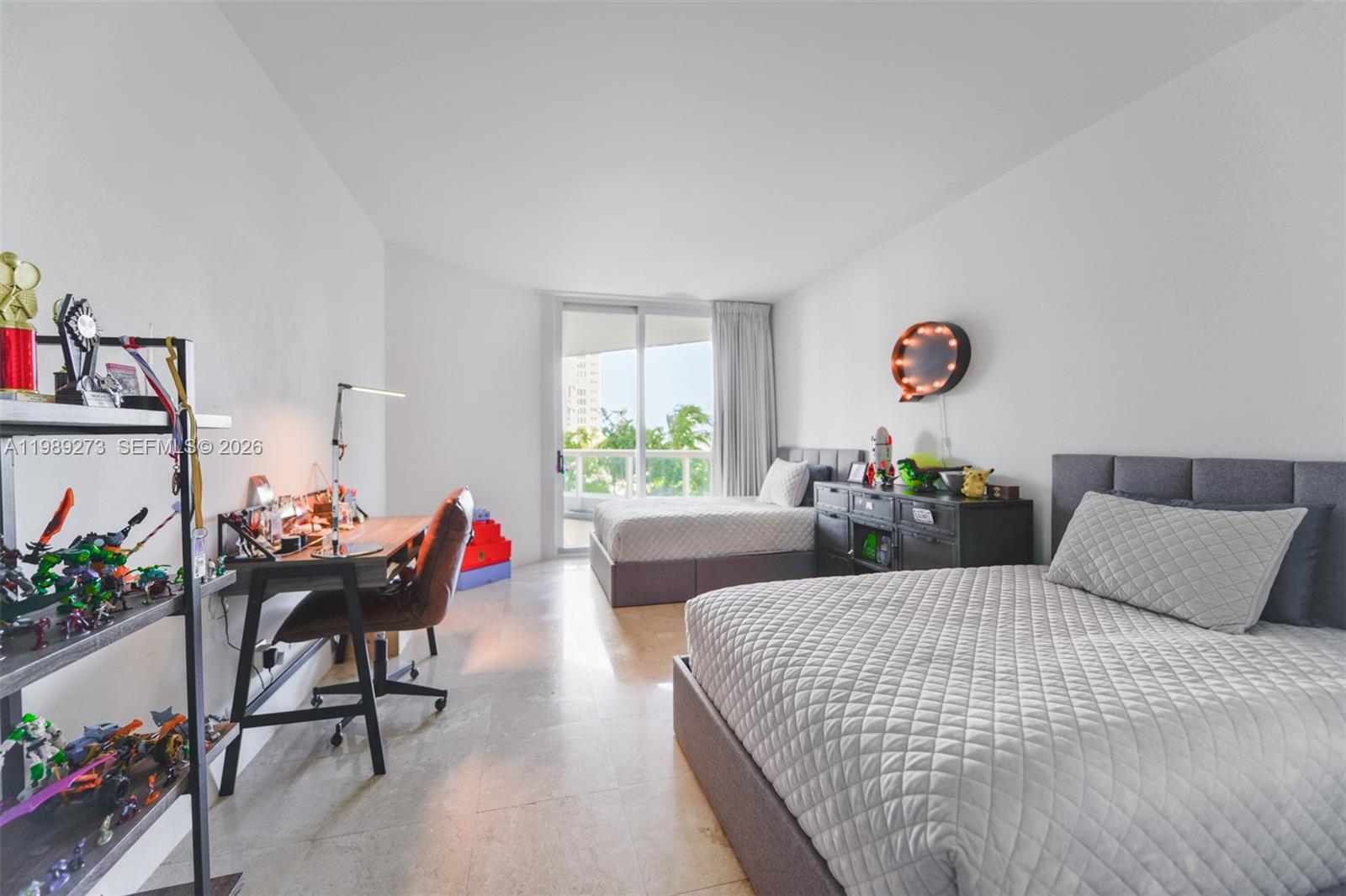 21050 Point Pl #702, Aventura FL 33180