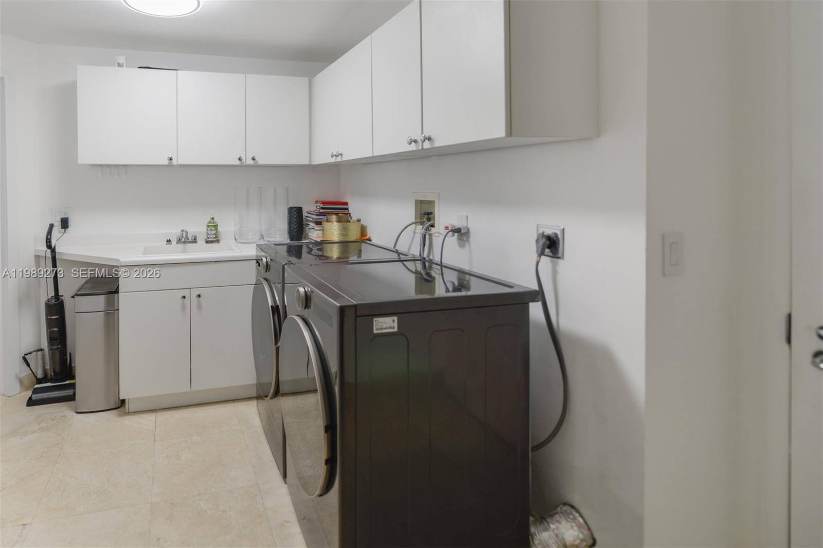 21050 Point Pl #702, Aventura FL 33180