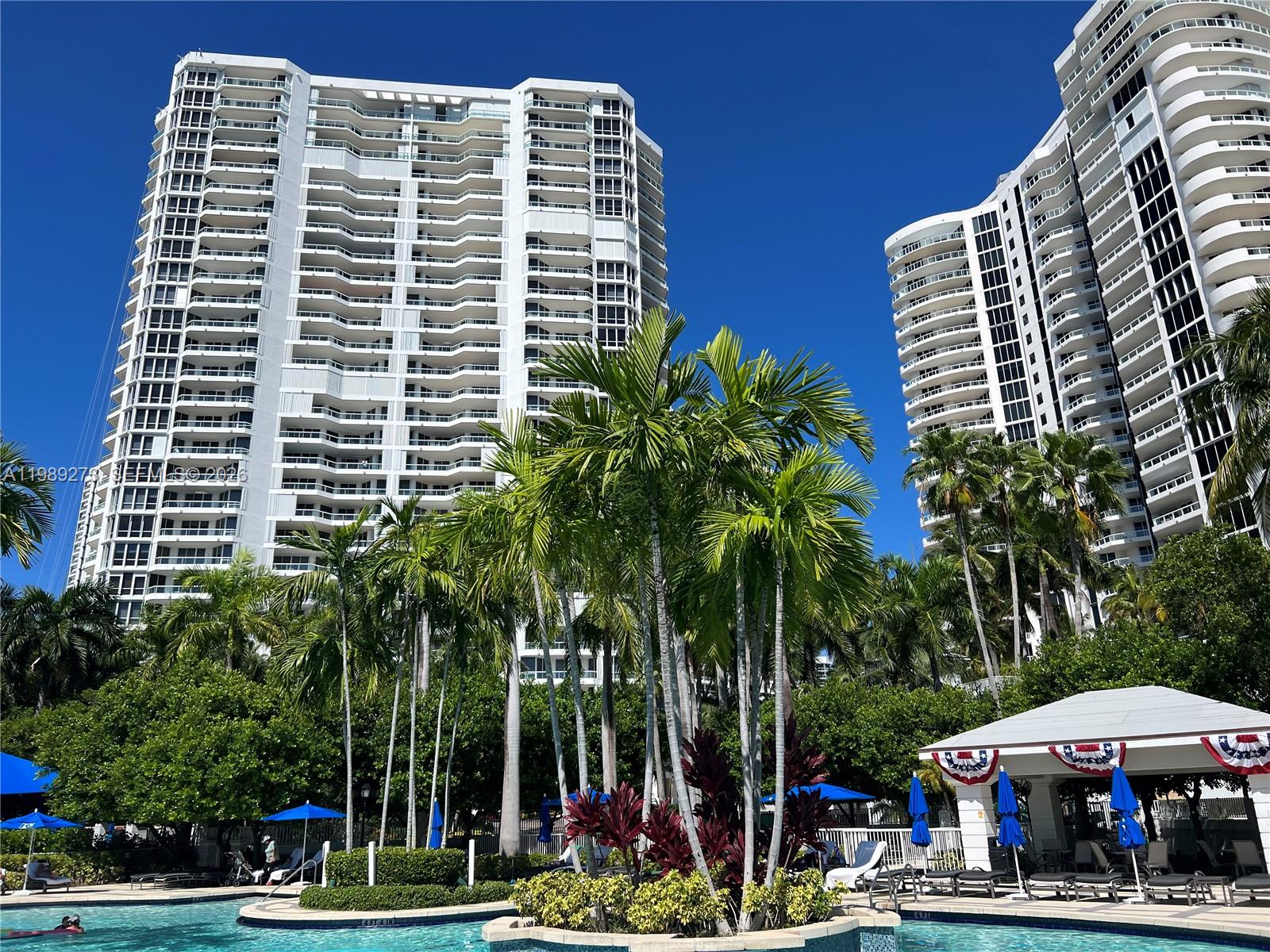 21050 Point Pl #702, Aventura FL 33180