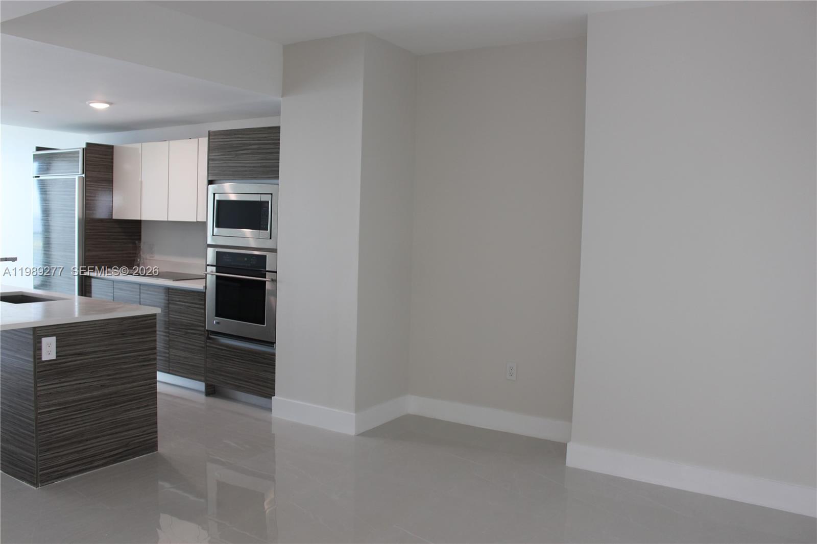 460 NE 28th St #2705, Miami FL 33137