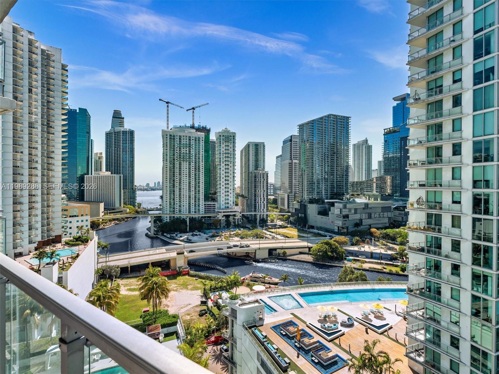 90 SW 3rd St #2013, Miami FL 33130