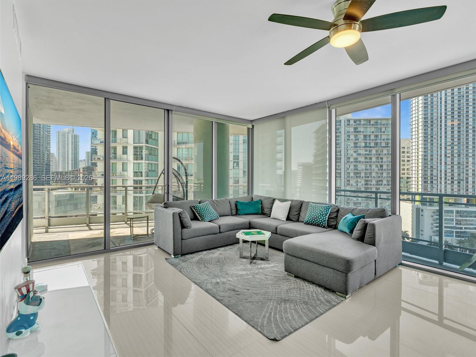 90 SW 3rd St #2013, Miami FL 33130
