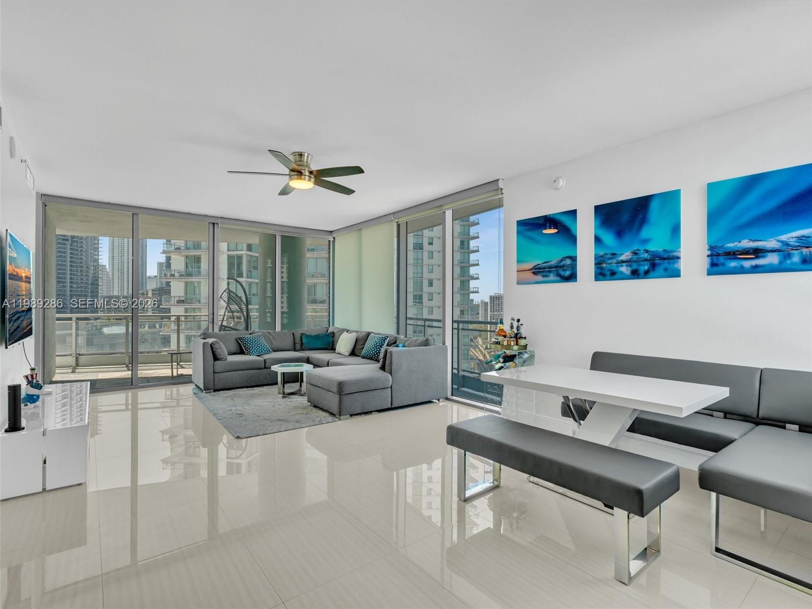 90 SW 3rd St #2013, Miami FL 33130