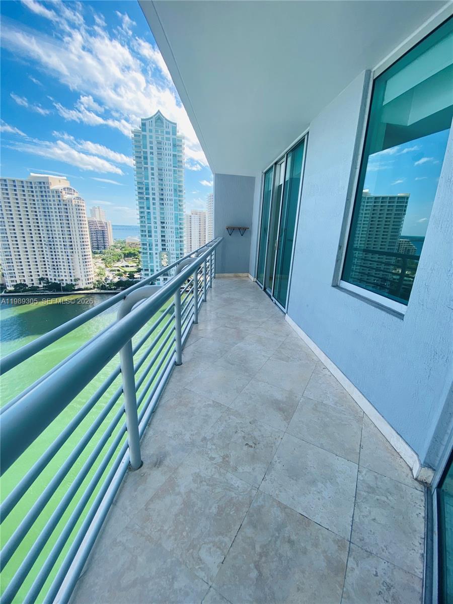 325 S Biscayne Blvd #2126, Miami FL 33131