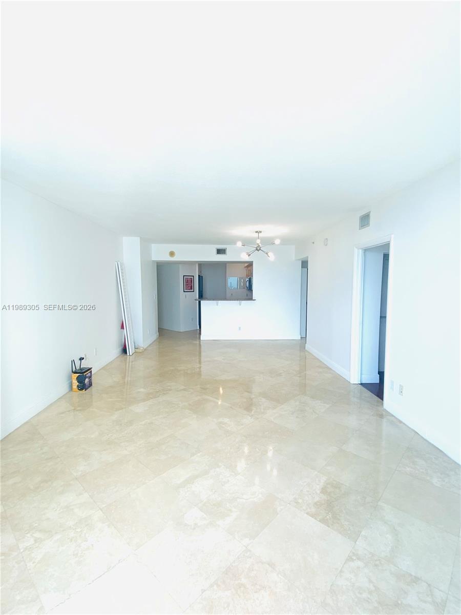 325 S Biscayne Blvd #2126, Miami FL 33131