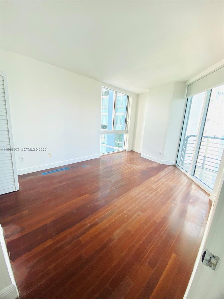 325 S Biscayne Blvd #2126, Miami FL 33131